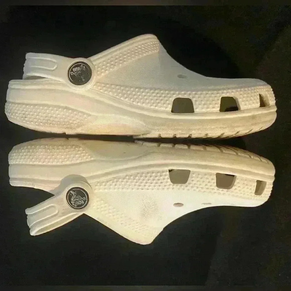 Child Size 12 White CROCS - Picture 3 of 8